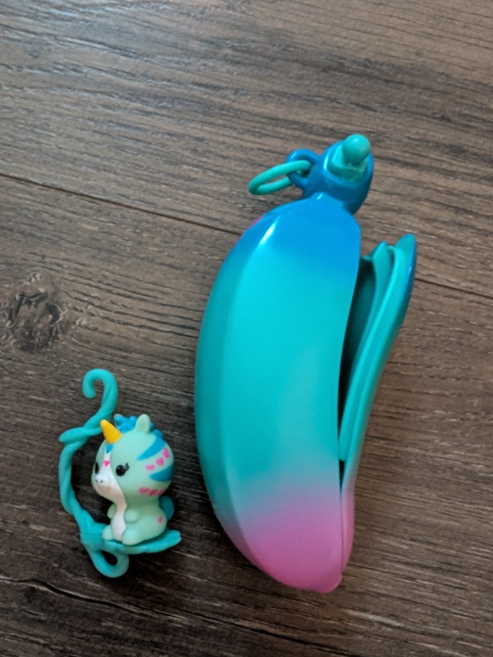 3/$12 🎉 Bananas Mystery Toy